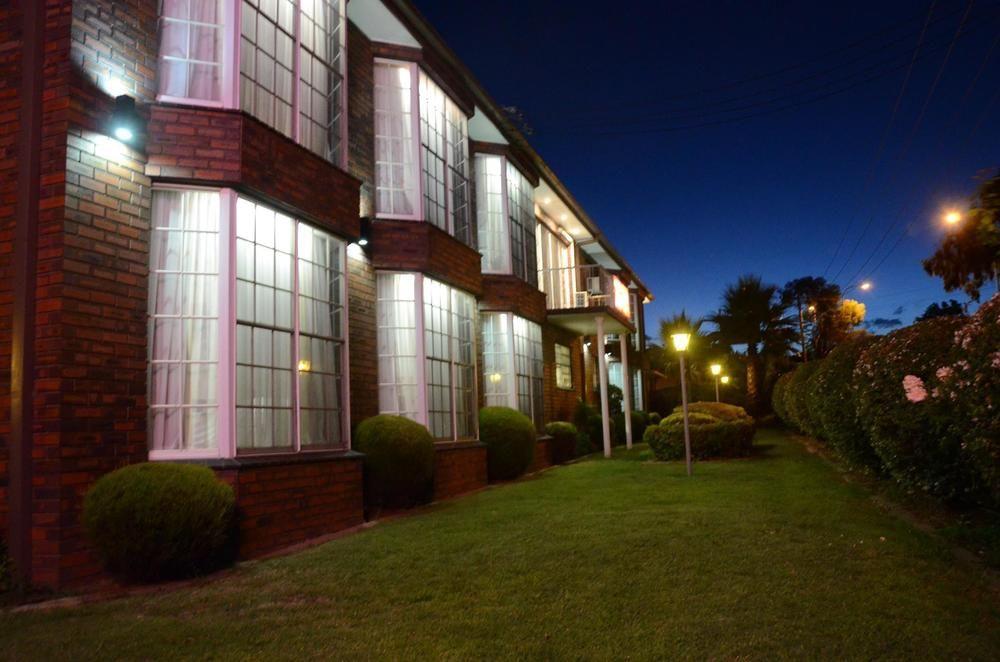 Motel Margeurita Queanbeyan Esterno foto