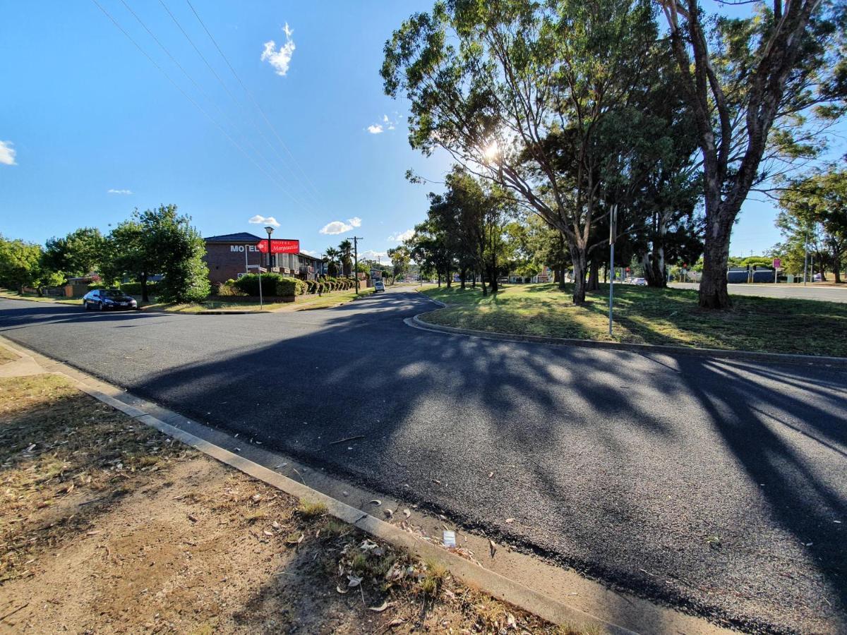 Motel Margeurita Queanbeyan Esterno foto