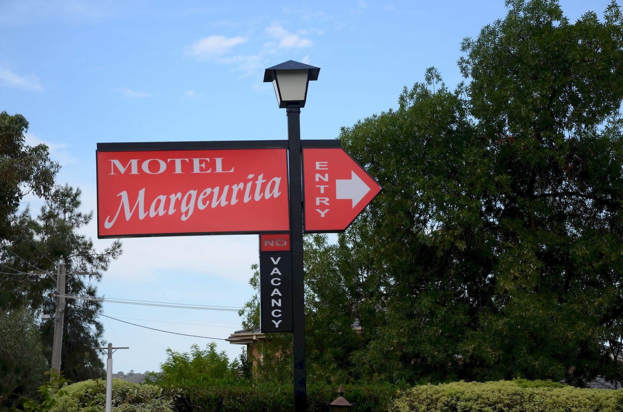 Motel Margeurita Queanbeyan Esterno foto